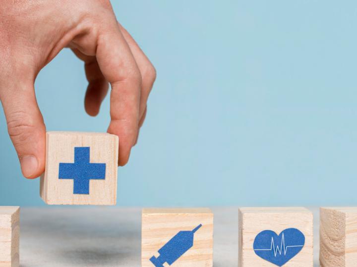 Des icones santé sur des cubes