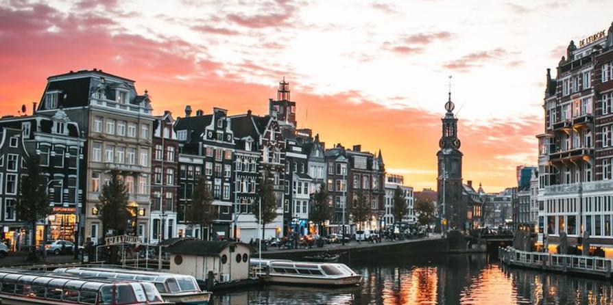 Canal d'Amsterdam (c) max-van-den-oetelaar