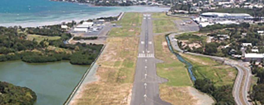 Aéroport de Nouméa Magenta 1024 (c) Maloff1
