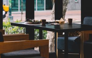 Vue d'une table dans un restaurant