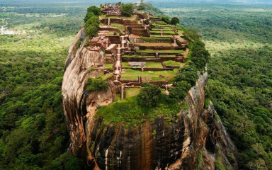 Sigiriya, célèbre rocher-forteresse