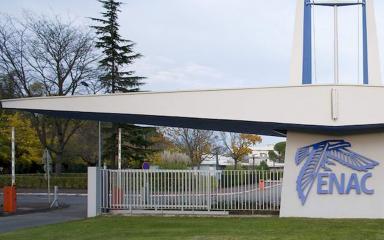 Entrée de l'ENAC (c) ENAC - David Aubert
