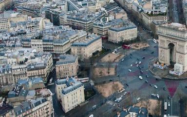 Vue sur l'Arc de Triomphe et la place de l'Etoile (c) Rodrigo Kugnharski